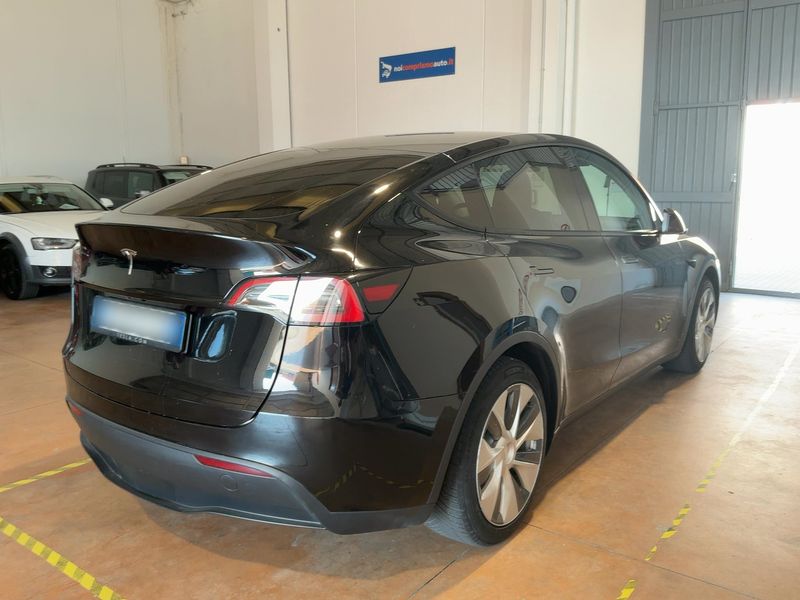 Tesla Model Y Standard Range — zdjęcie 6