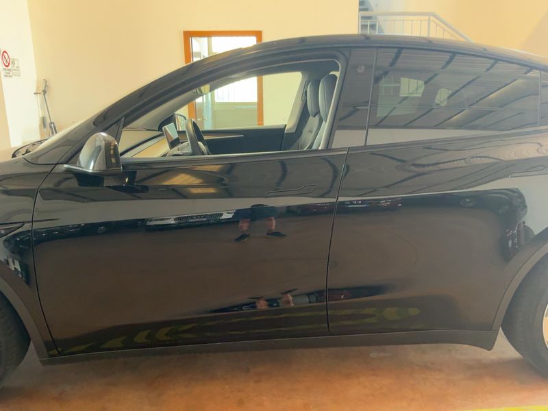 Tesla Model Y Standard Range — zdjęcie 4