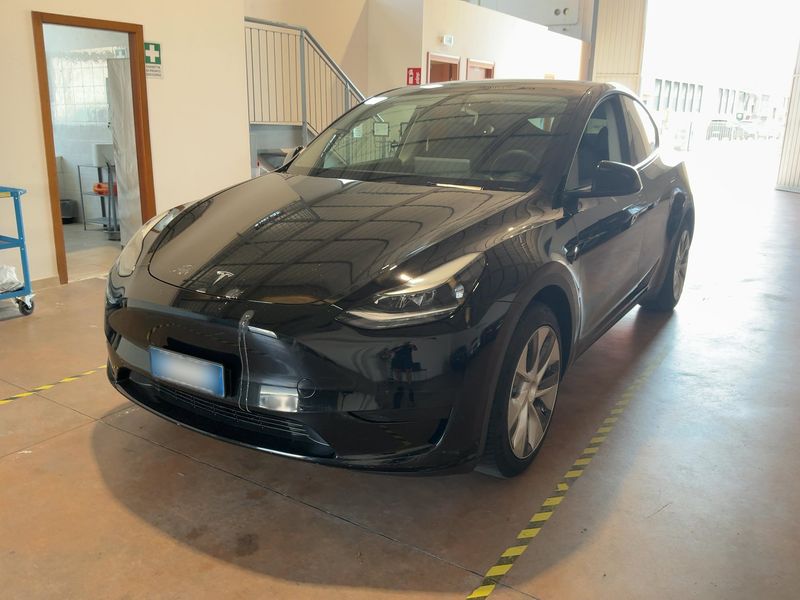 Tesla Model Y Standard Range