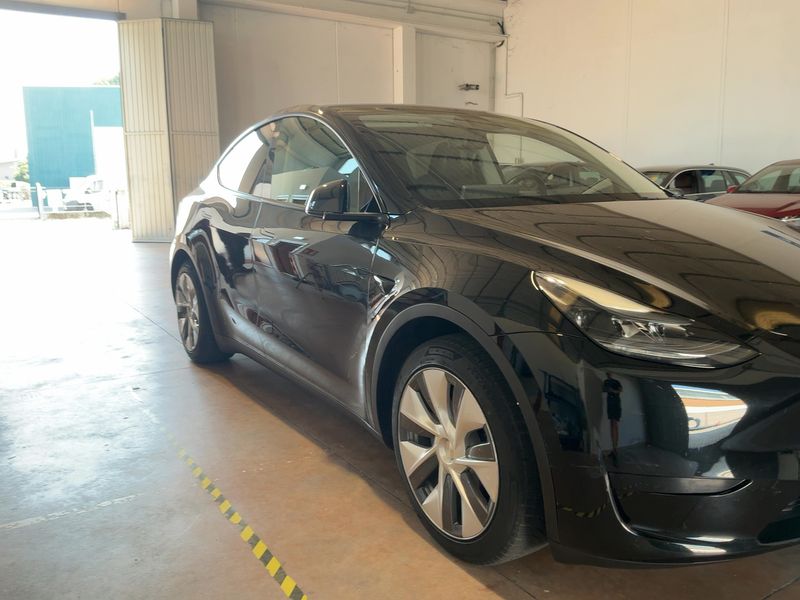 Tesla Model Y Standard Range — zdjęcie 8