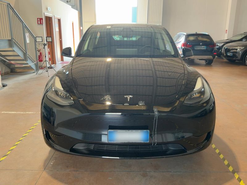 Tesla Model Y Standard Range — zdjęcie 9