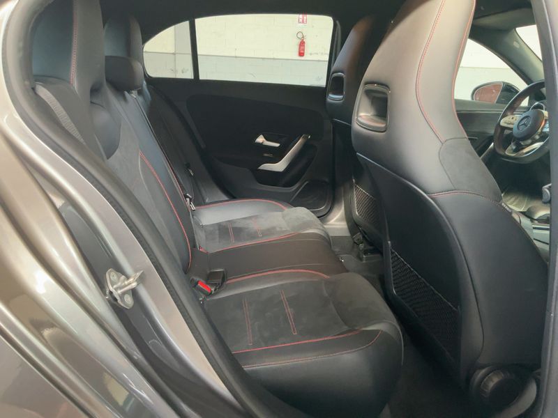 Mercedes-Benz A-Klasse A 250 4Matic AMG Line — zdjęcie 14