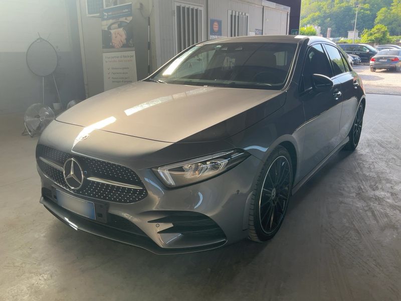 Mercedes-Benz A-Klasse A 250 4Matic AMG Line — zdjęcie 1