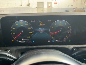 Mercedes-Benz A-Klasse A 250 4Matic AMG Line — zdjęcie 13