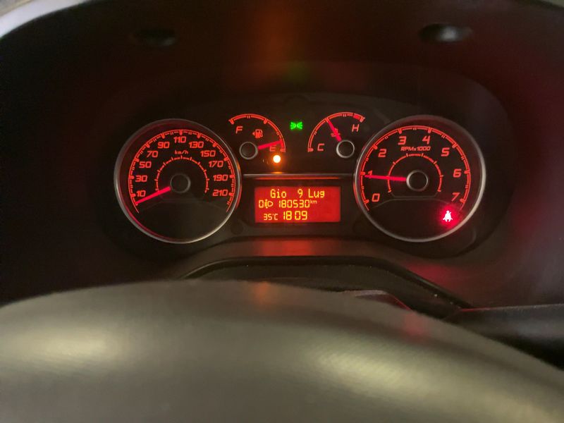 Fiat Doblo 1.6 JTDM SX — zdjęcie 13