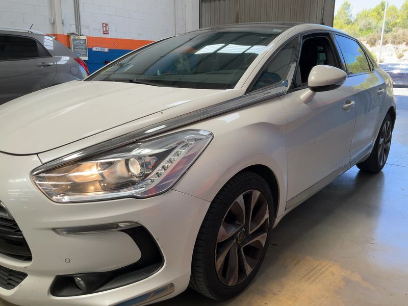 Citroen DS5 2.0 HDi Style — zdjęcie 2