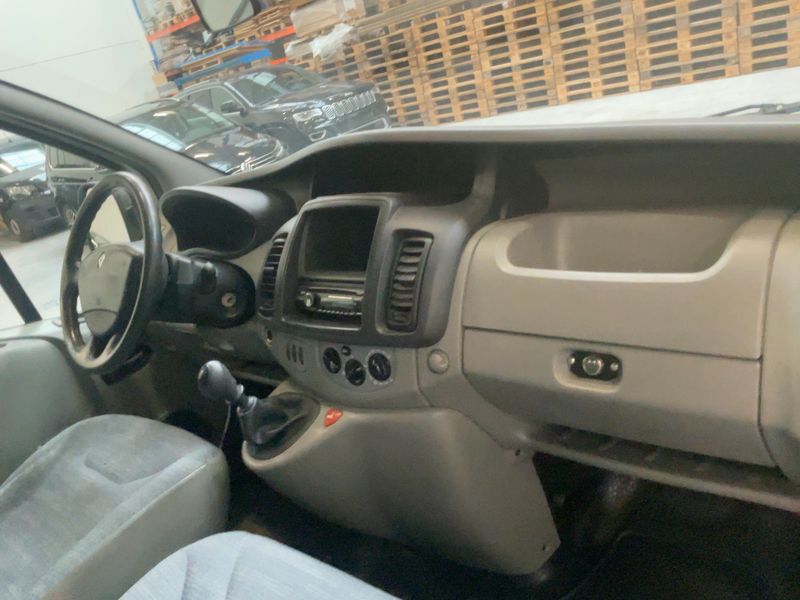 Renault Trafic 2.0 dCi L1H1 2,7t — zdjęcie 12