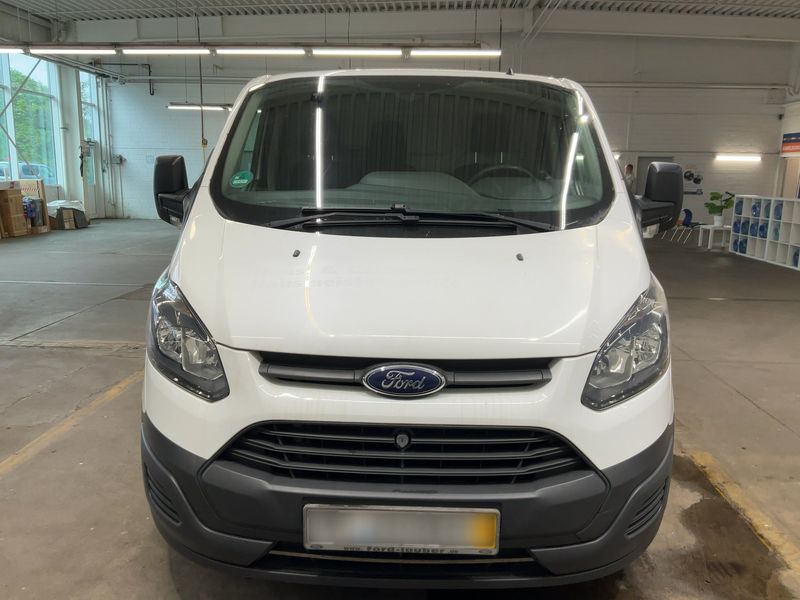 Ford Transit Custom 2.0 TDCi 280 L1 — zdjęcie 9