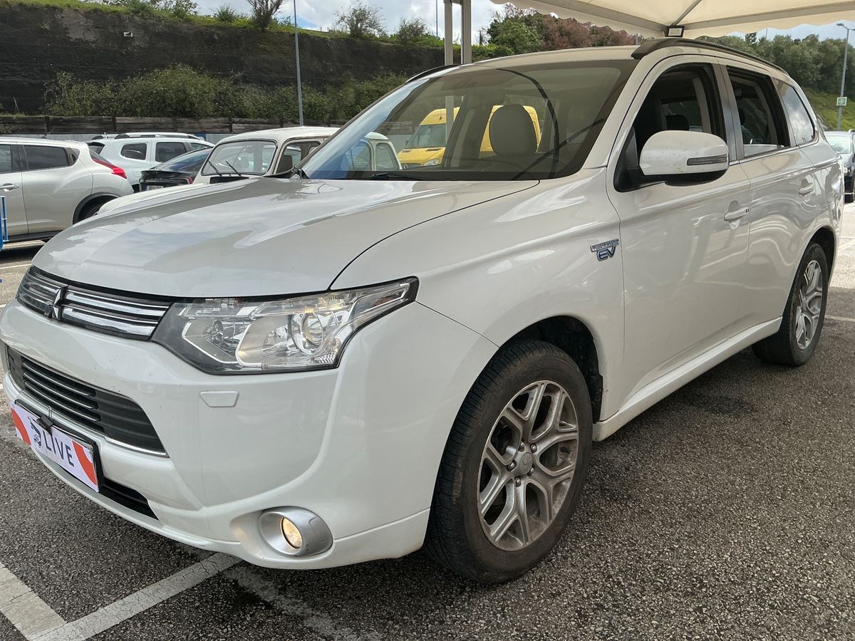Mitsubishi Outlander 2014