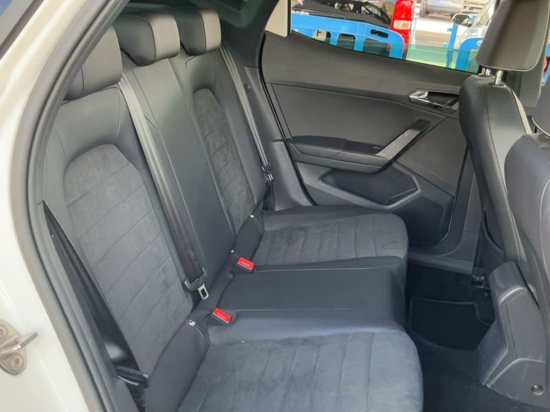 Seat Arona 1.0 TGI Xcellence Edition — zdjęcie 14