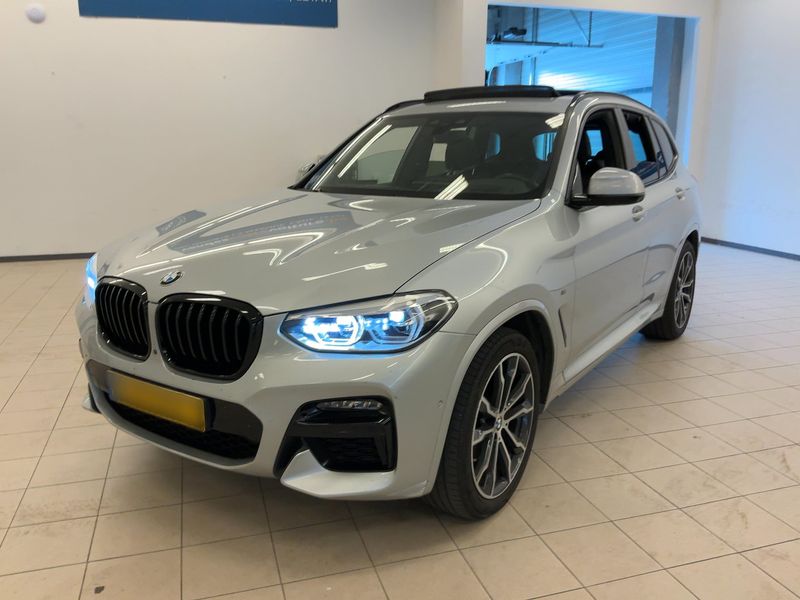 BMW X3 M40i