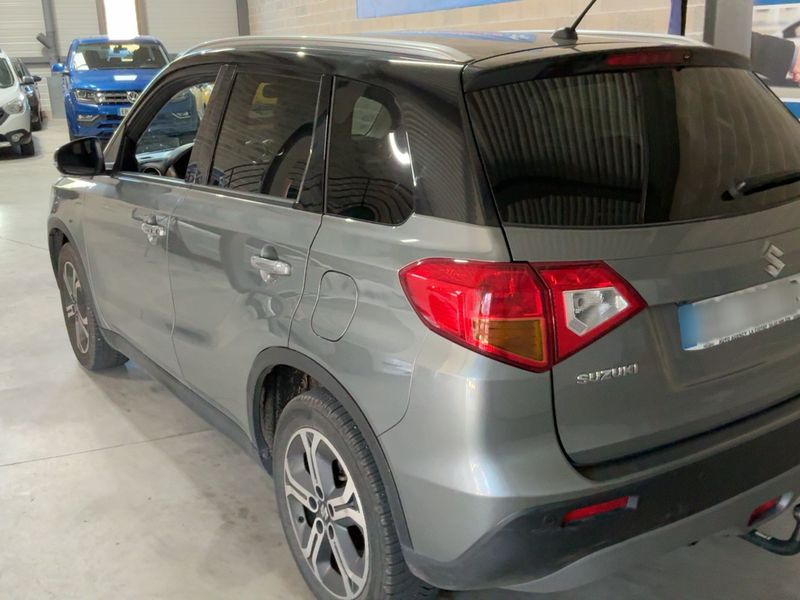 Suzuki Vitara 1.6 Comfort+ 4x4 — zdjęcie 3