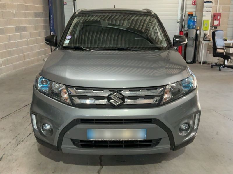 Suzuki Vitara 1.6 Comfort+ 4x4 — zdjęcie 9