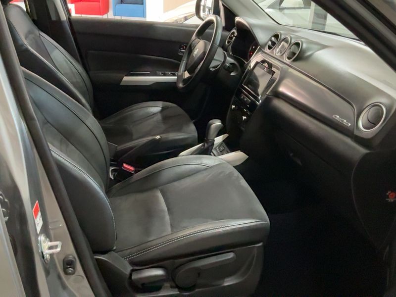 Suzuki Vitara 1.6 Comfort+ 4x4 — zdjęcie 11