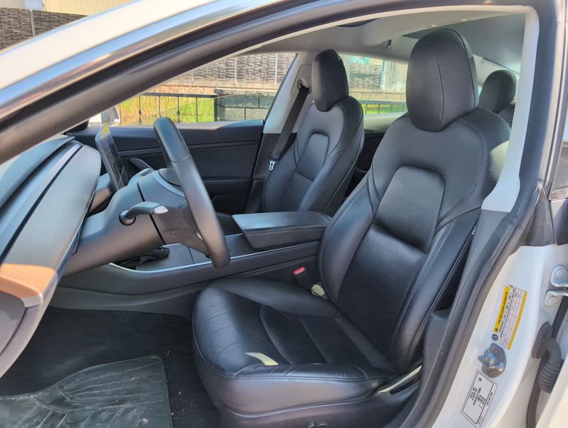 Tesla Model 3 Standard Range Plus RWD — zdjęcie 17