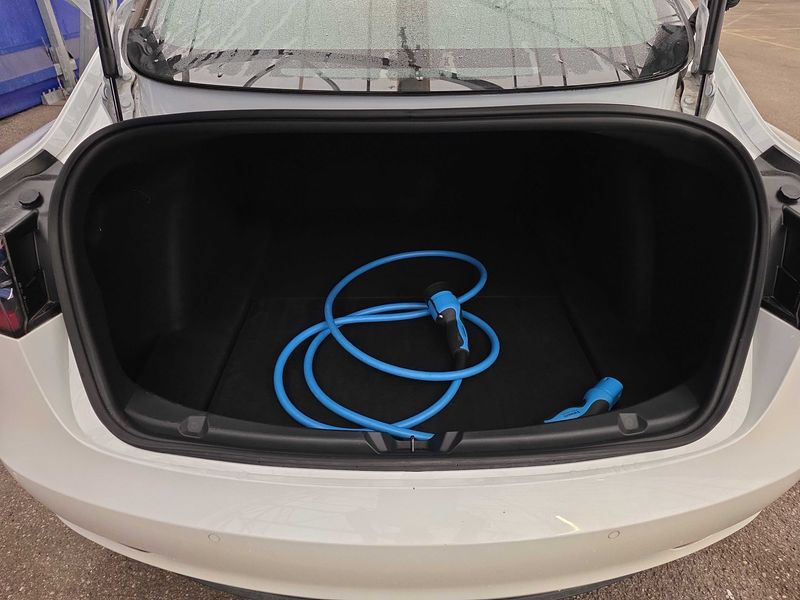Tesla Model 3 Standard Range Plus RWD — zdjęcie 9