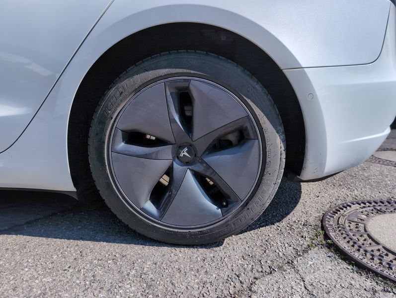 Tesla Model 3 Standard Range Plus RWD — zdjęcie 20