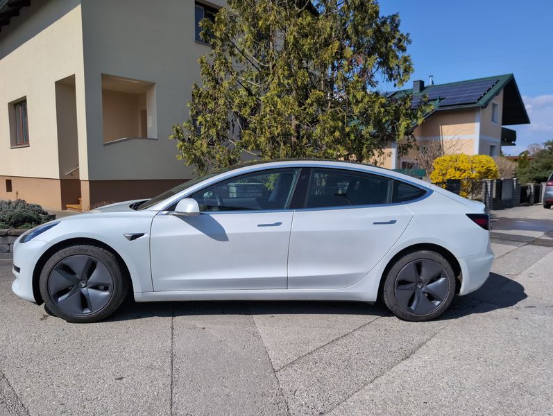 Tesla Model 3 Standard Range Plus RWD — zdjęcie 19