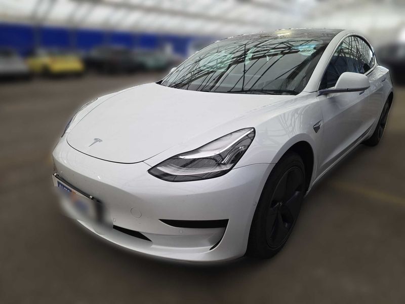 Tesla Model 3 Standard Range Plus RWD — zdjęcie 2