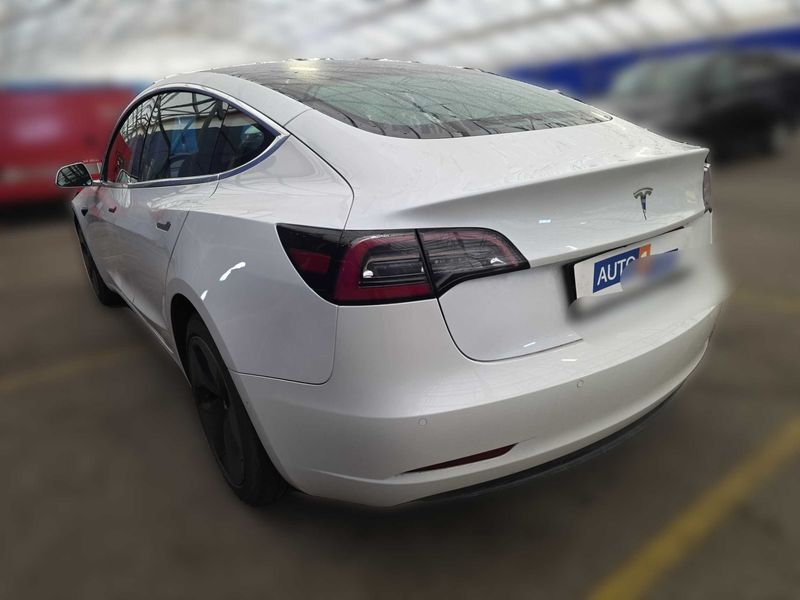 Tesla Model 3 Standard Range Plus RWD — zdjęcie 3