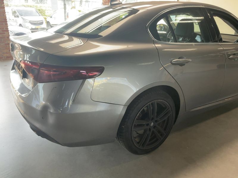 Alfa Romeo Giulia 2.2 JTDM Super 2017 – снимка 8