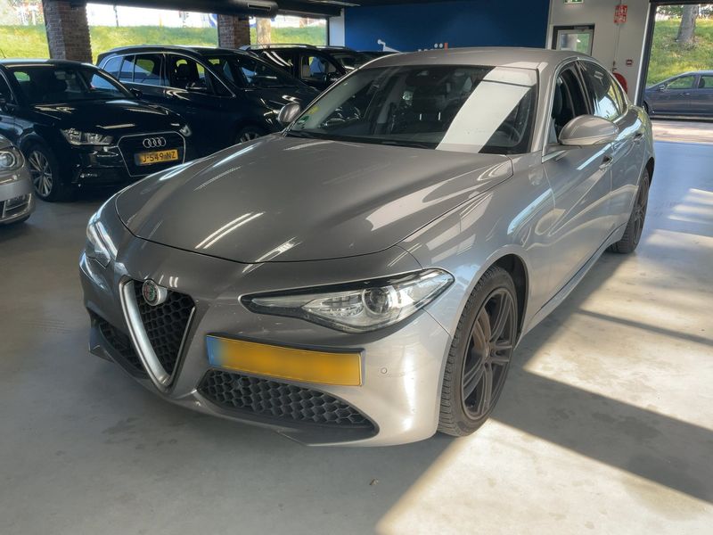 Alfa Romeo Giulia 2.2 JTDM Super 2017 – снимка 1