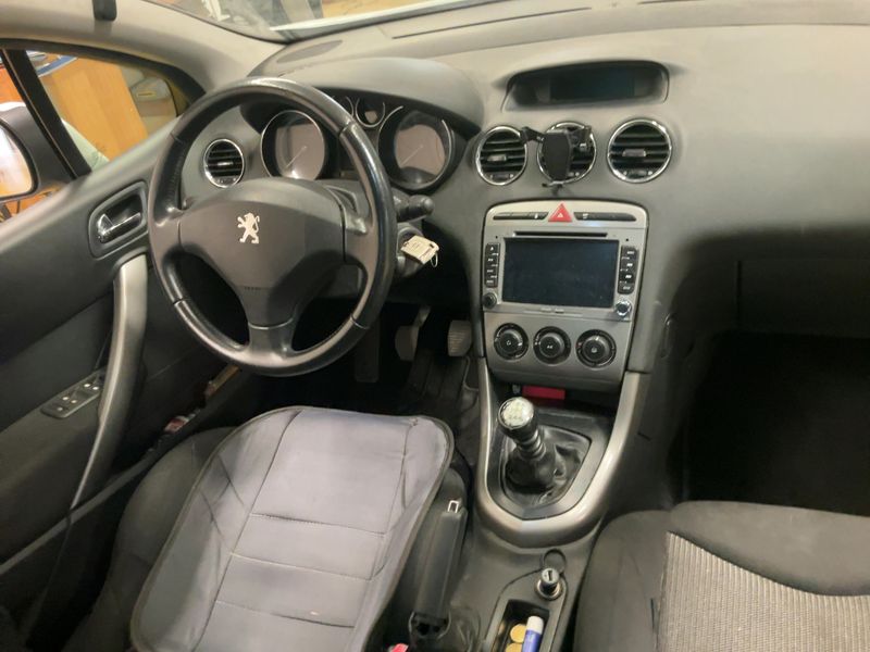 Peugeot 308 1.6 HDi Sport — zdjęcie 12