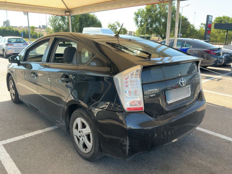 Toyota Prius 1.8 Eco — zdjęcie 3