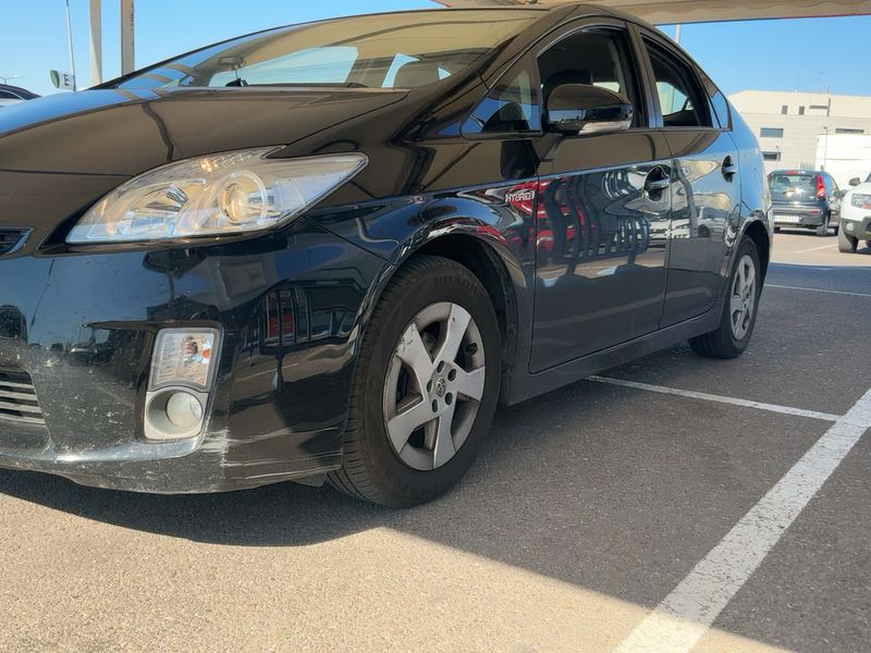Toyota Prius 1.8 Eco — zdjęcie 2