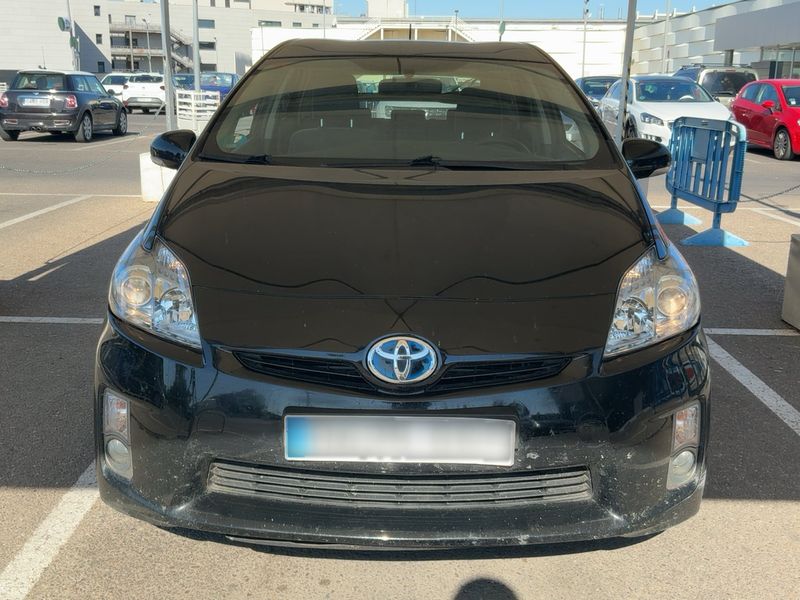 Toyota Prius 1.8 Eco — zdjęcie 9
