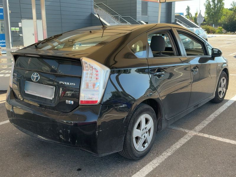 Toyota Prius 1.8 Eco — zdjęcie 6