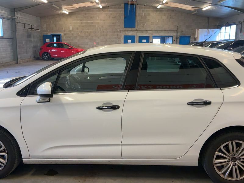 Citroen C4 1.2 e-THP Millenium — zdjęcie 4