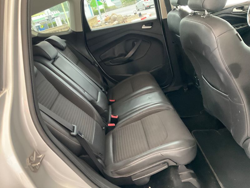 Ford Kuga 2.0 TDCi Titanium — zdjęcie 14