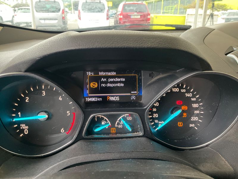 Ford Kuga 2.0 TDCi Titanium — zdjęcie 13