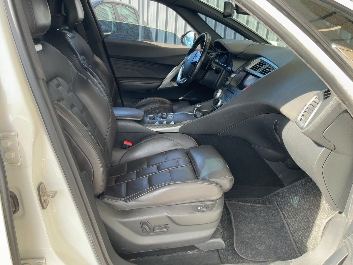 Citroen DS5 2013 — photo 17