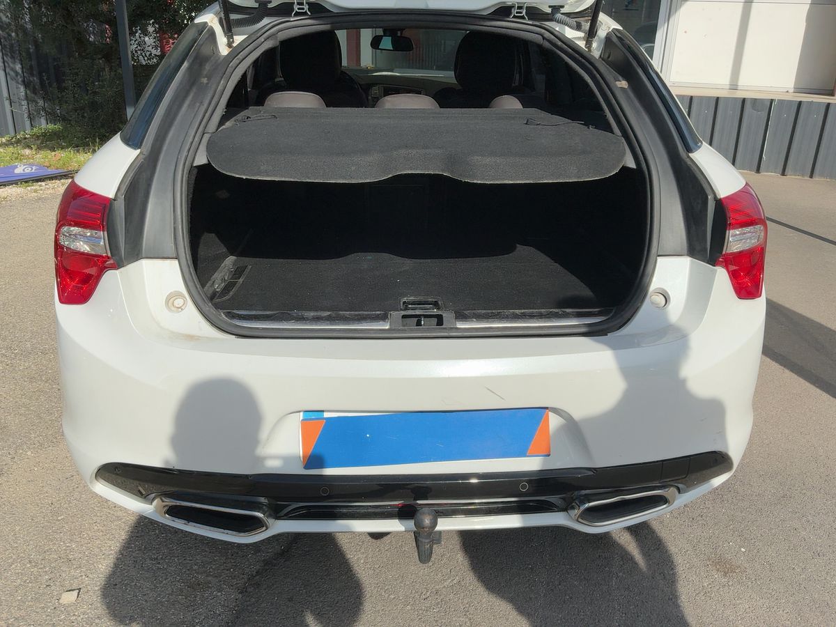 Citroen DS5 2013 — photo 16