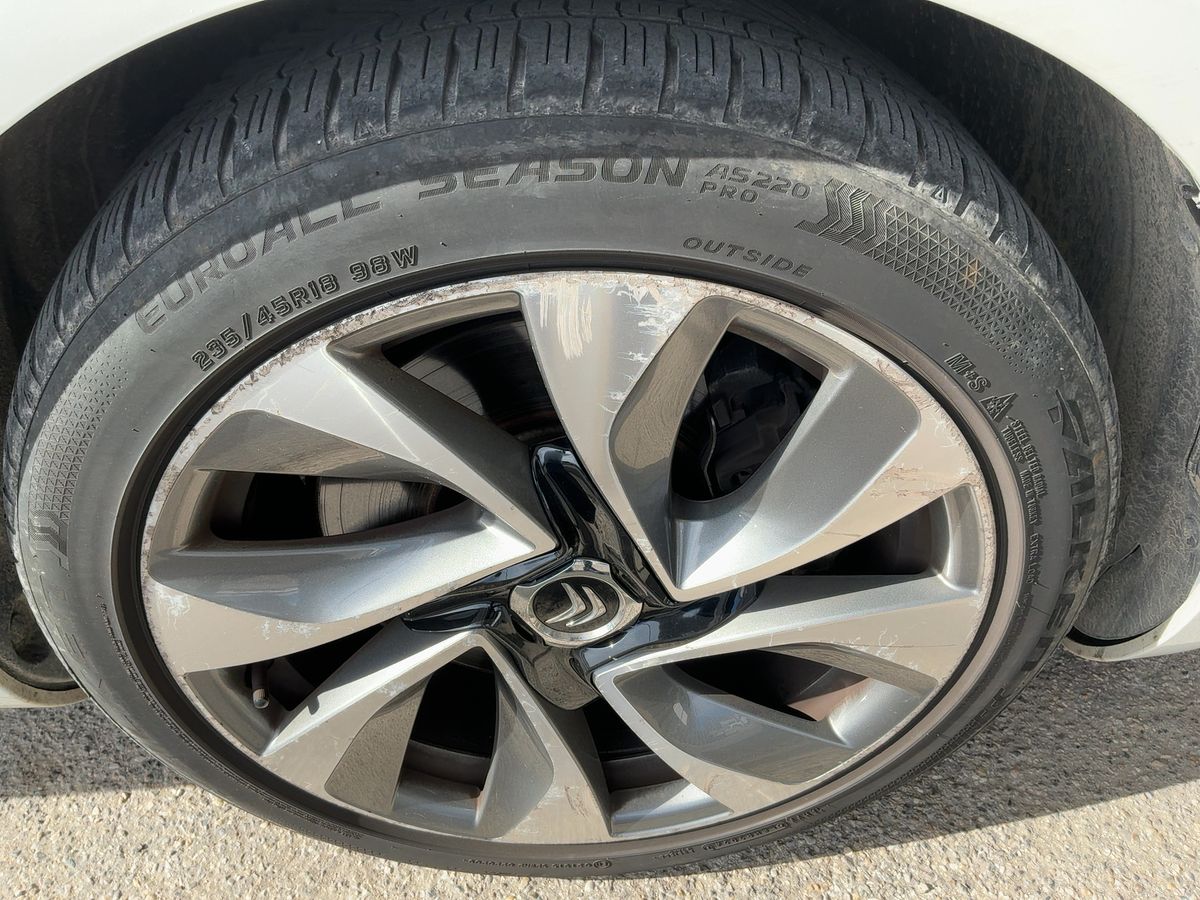 Citroen DS5 2013 — photo 12