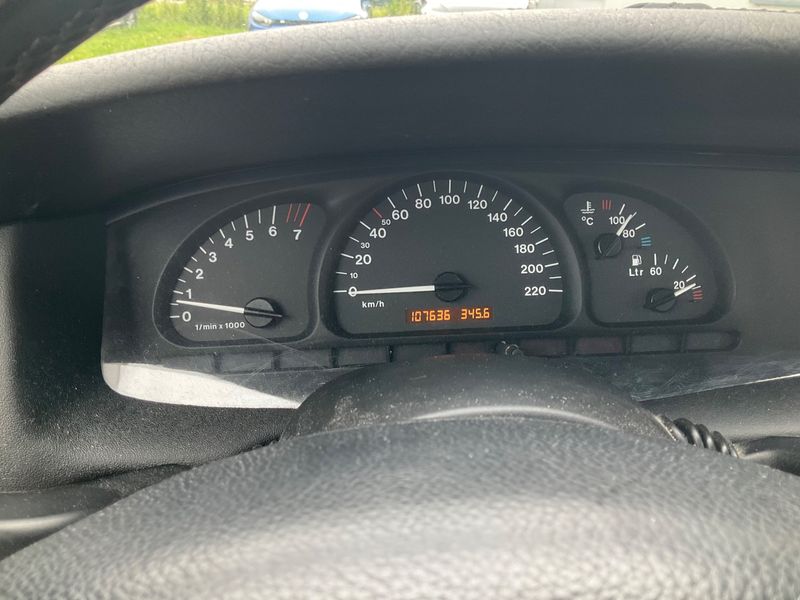 Opel Vectra 1.6 Selection — zdjęcie 4