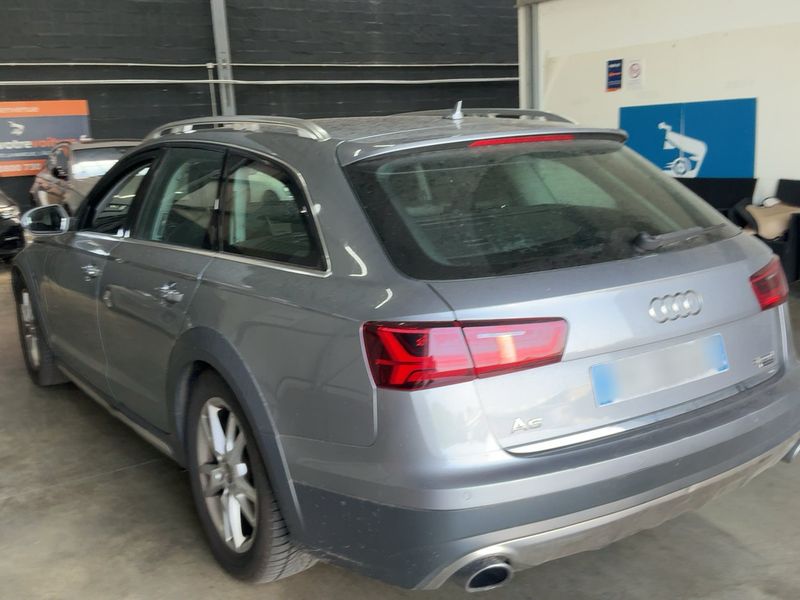 Audi A6 Allroad 3.0 V6 TDI clean diesel — zdjęcie 3