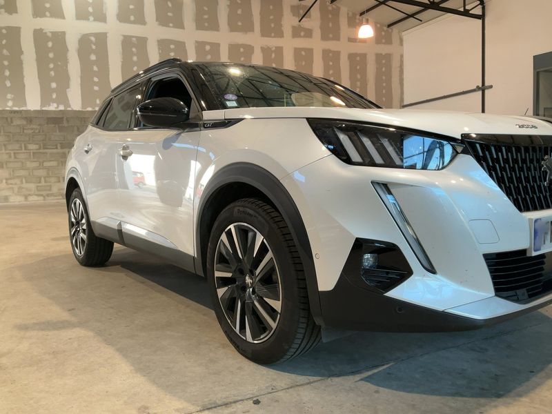 Peugeot 2008 1.2 PureTech GT — zdjęcie 8