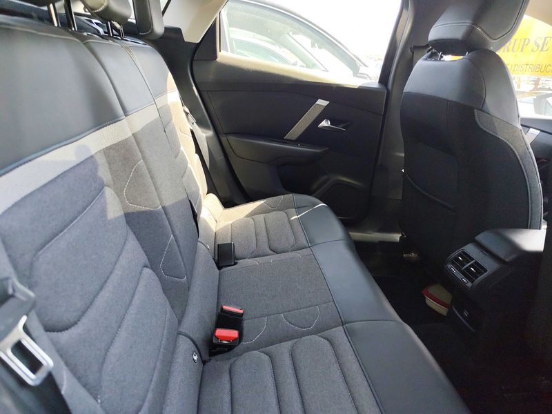 Citroen C4 1.2 PureTech Feel Pack — zdjęcie 14