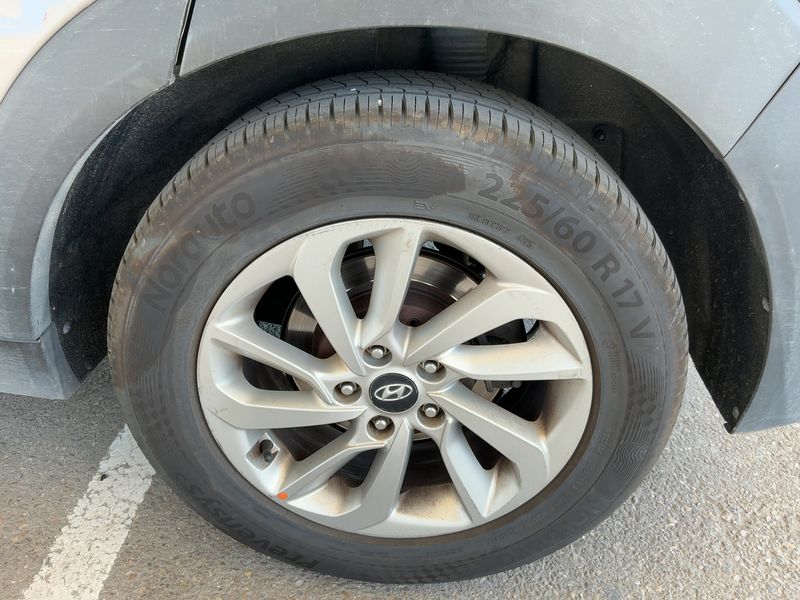 Hyundai Tucson 1.7 CRDi Klass BlueDrive 2015 – снимка 5