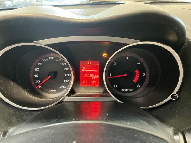 Citroen C-Crosser 2.2 HDi Exclusive — zdjęcie 4