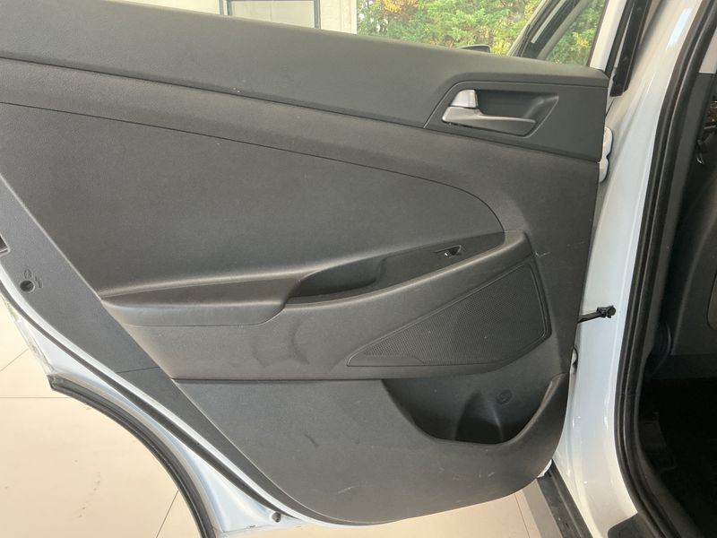 Hyundai Tucson 1.6 Classic blue 2WD 2018 – снимка 23