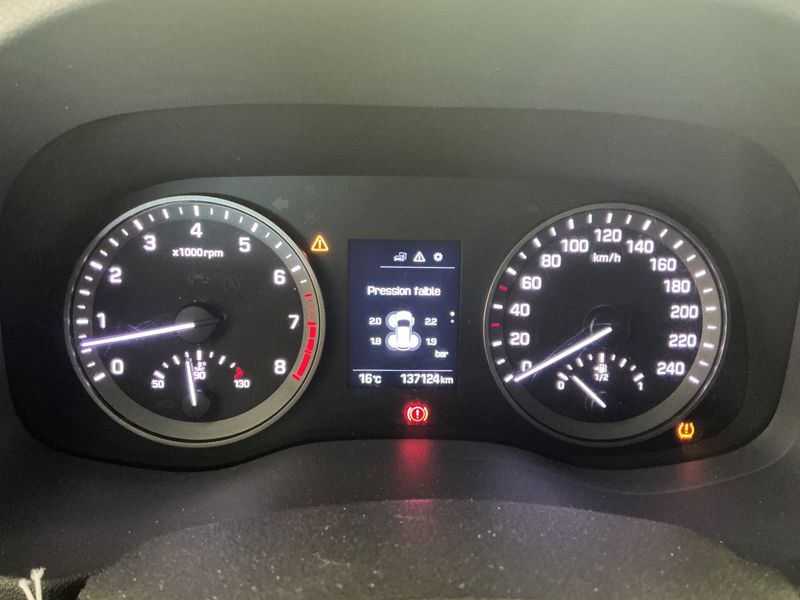 Hyundai Tucson 1.6 Classic blue 2WD 2018 – снимка 18