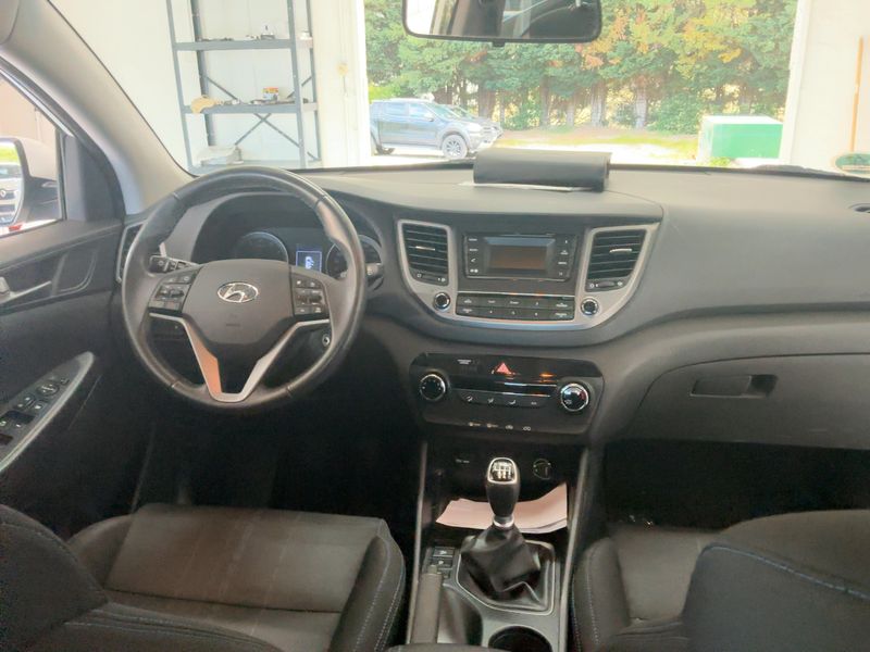 Hyundai Tucson 1.6 Classic blue 2WD 2018 – снимка 17