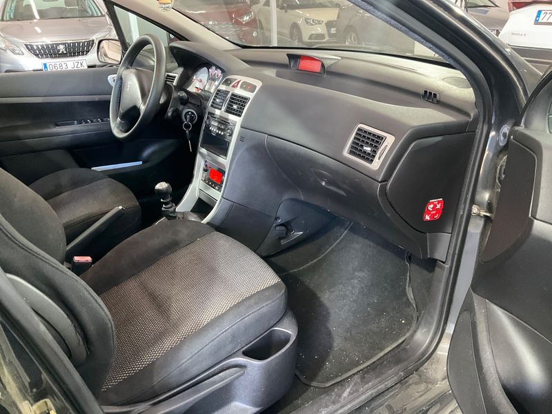 Peugeot 307 2.0 HDi SW Pack + — zdjęcie 3