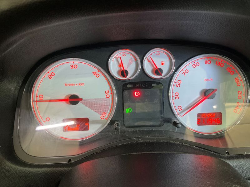 Peugeot 307 2.0 HDi SW Pack + — zdjęcie 4