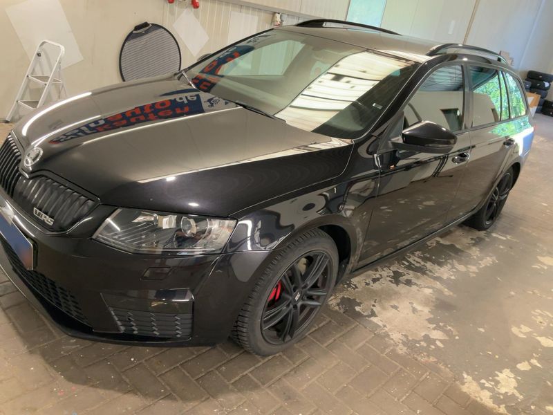 Skoda Octavia 2.0 TDI RS — zdjęcie 2