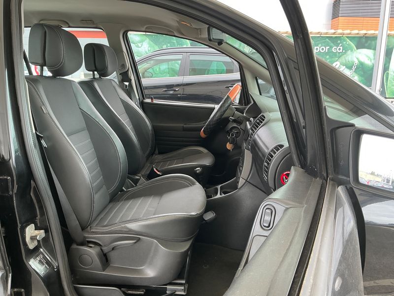Opel Zafira 2.2 DTI Njoy — zdjęcie 3